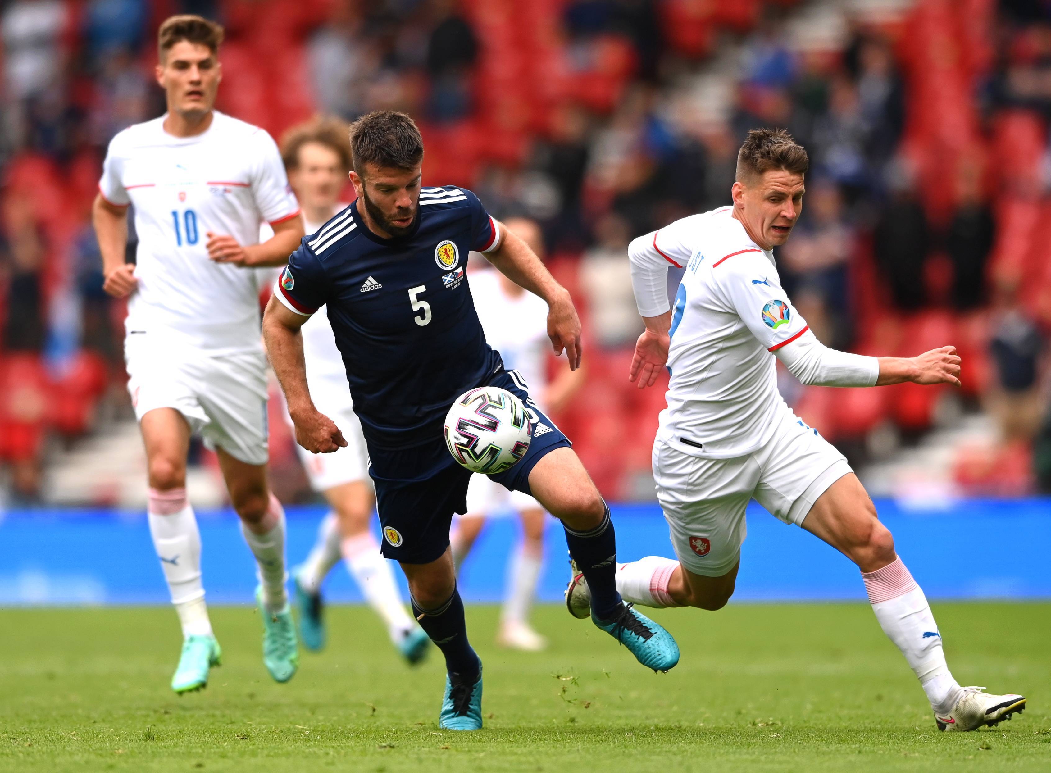 他们不仅推 他们不仅推