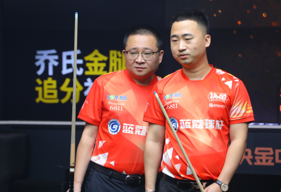 也向其他球 也向其他球